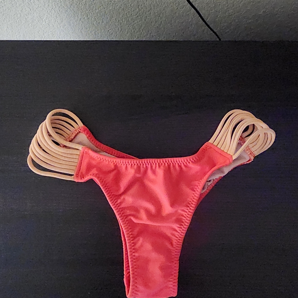 NSA Bikini Red & Gold L/M - Picture 4 of 5